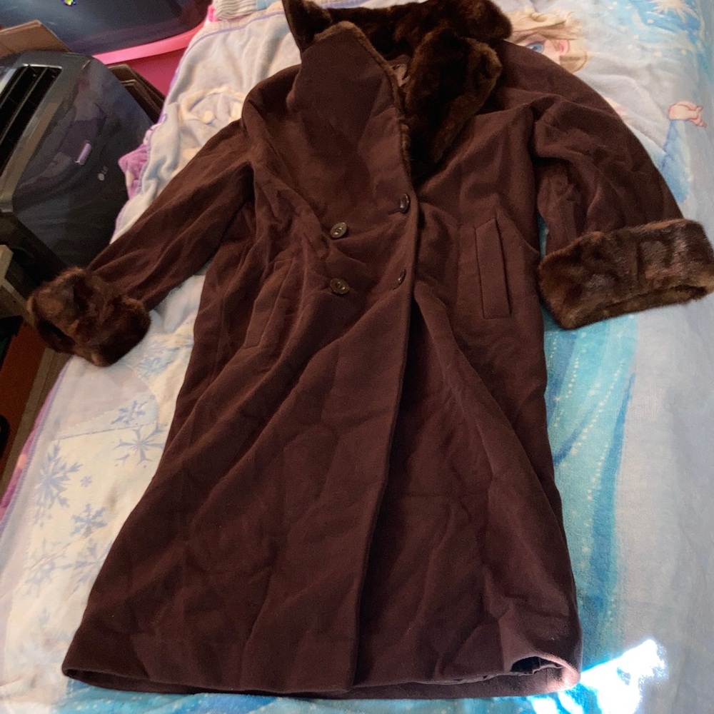 Luxurious Brown Fur-Trimmed Women's woolTrench Coat